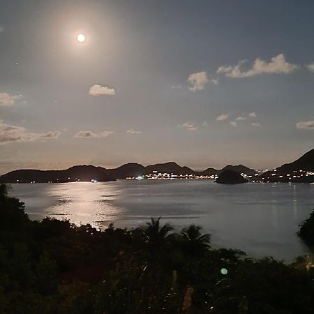 Villa KAZ ANOLI vue époustouflante sur la baie à Terre-de-Bas Extérieur photo