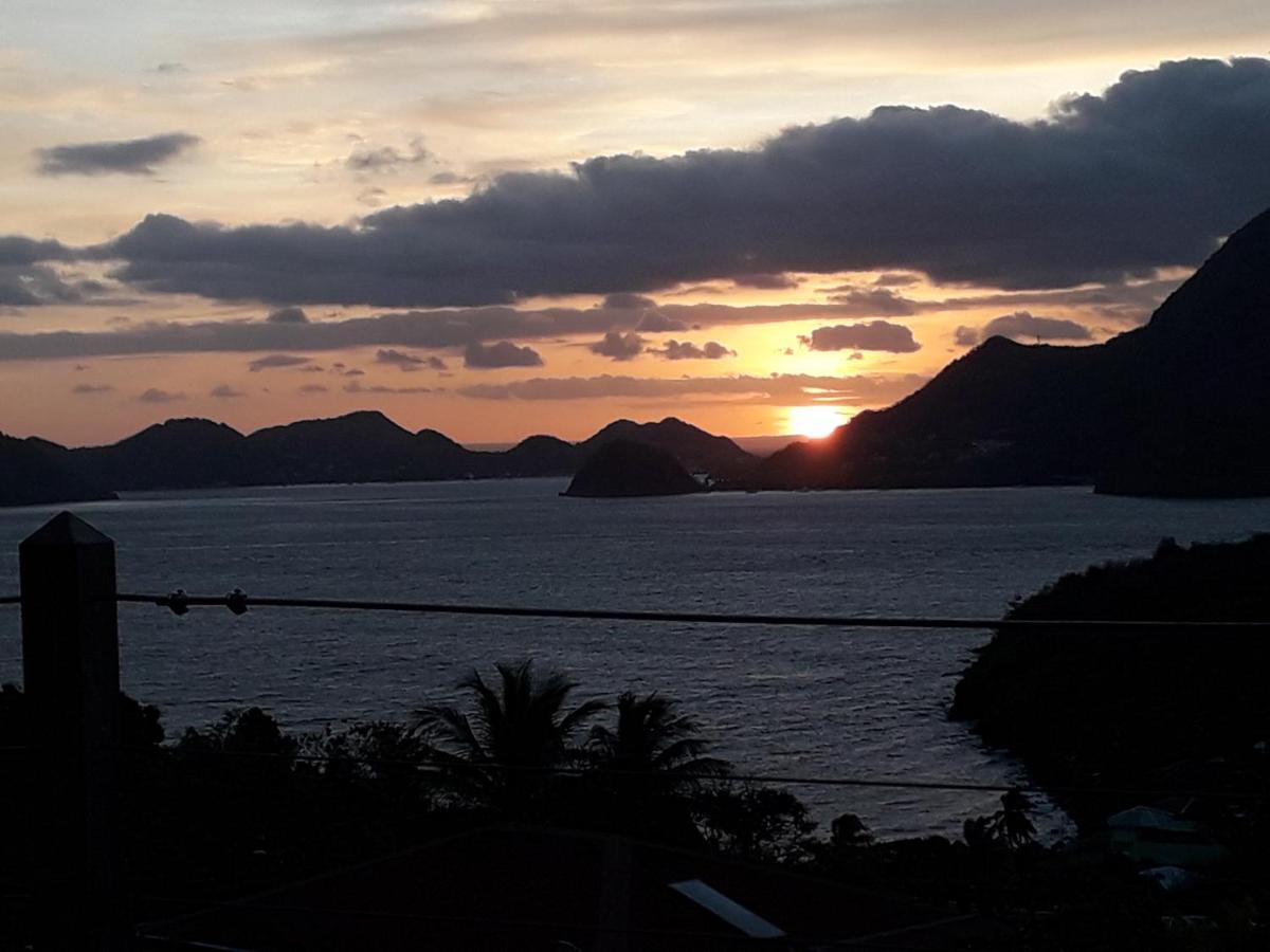 Villa KAZ ANOLI vue époustouflante sur la baie à Terre-de-Bas Extérieur photo